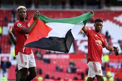 Pogba s Diallem po zápase United podpořili Palestince, trest jim nehrozí