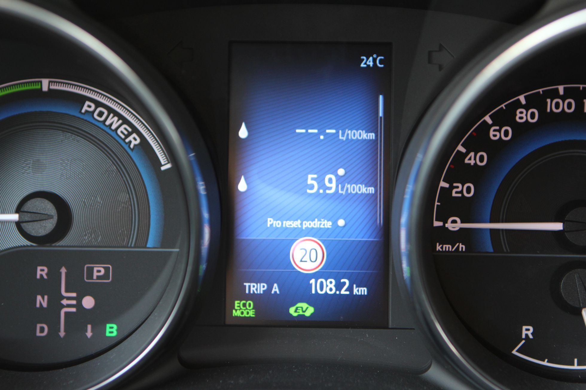 Toyota Auris TS hybrid  - spotřeba dálnice