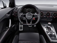 Interiér Audi TT RS.