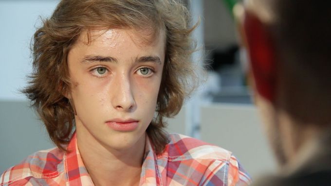 Patnáctiletý Jakub Čech vyhrál spor o to, jestli je způsobilý k jednání s úřady. Konkrétně jestli může po prostějovském magistrátu žádat informace a ten mu je musí vydávat.