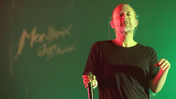 Jedním ze signatářů petice je zpěvák kapely Radiohead Thom Yorke.