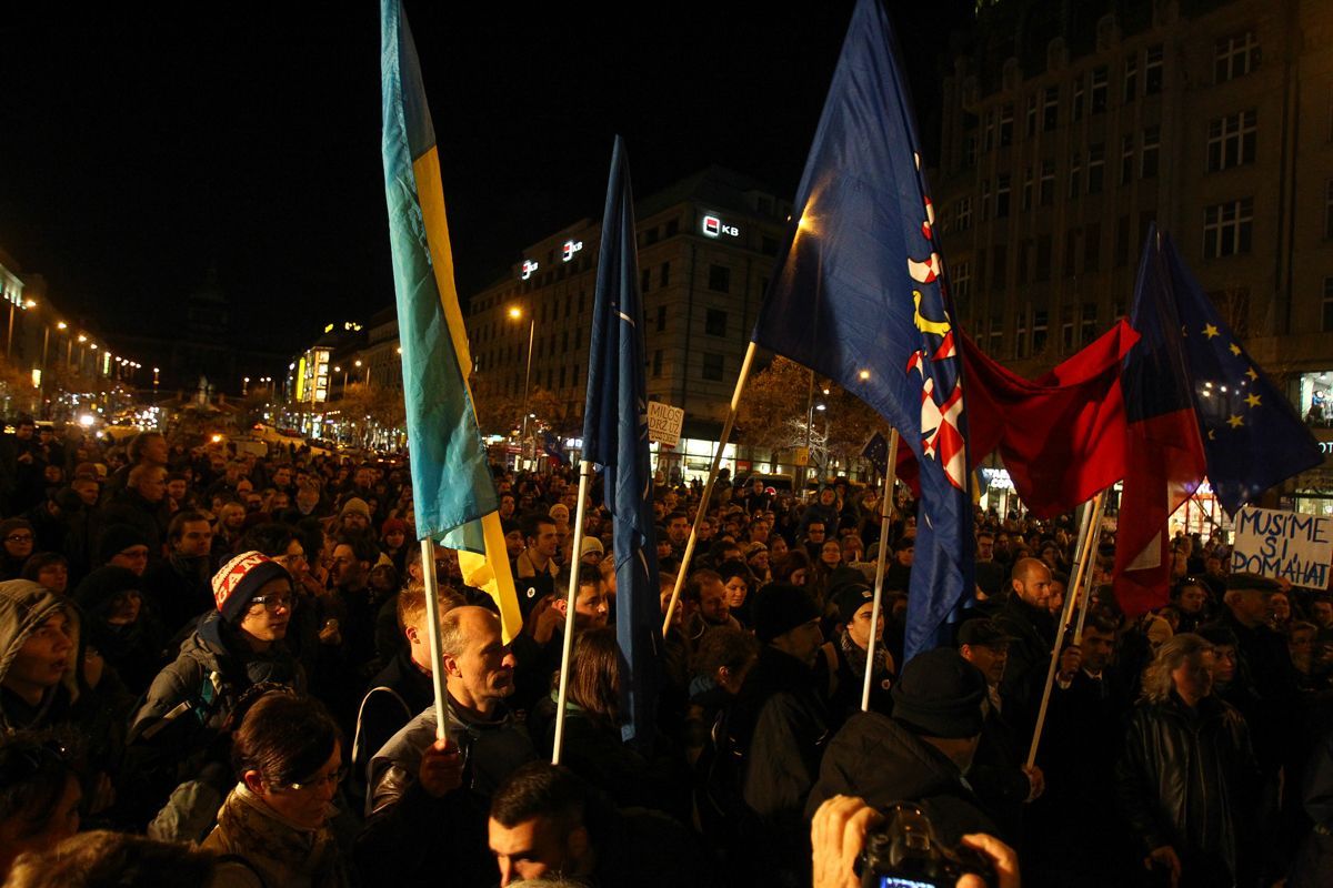 Demonstrace Albertov a Václavské náměstí 22.11.2015
