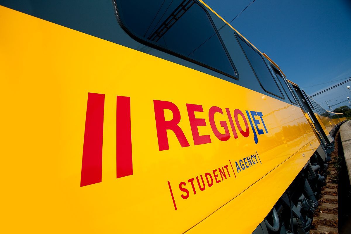 Žluté vlaky Regiojet