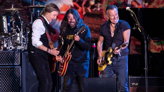 Euforie na Glastonbury: Když hrají Paul McCartney, Bruce Springsteen a Dave Grohl