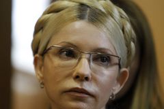 Soud s Tymošenkovou odročen, nemohl začít bez ní