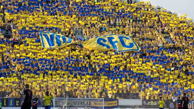 Opavští fanoušci sice na Andrově stadionu obsadili celou vlekou tribunu, ale ani jejich neúnavné povzbuzování nedovedlo hráčce SFC k historickému triumfu v poháru.