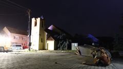 Obec Hrušky na Břeclavsku v noci ze čtvrtka na pátek.