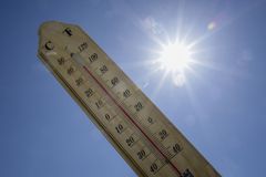 V neděli bylo nejtepleji v Dobřichovicích u Prahy, naměřili tam 38,8 stupně
