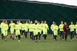 Fotbalová Sparta zahájila přípravu na jarní část ePojištění.cz ligy v nafukovací hale na Strahově s novými posilami i hlavním trenérem.