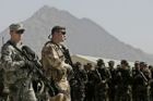 Nová vlna násilí. Islamisté u Kábulu zabili vojáka NATO