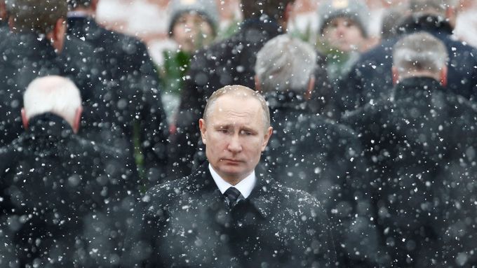 Možná sledujeme „poslední křeč imperiálního koloniálního Ruska“, říká politolog