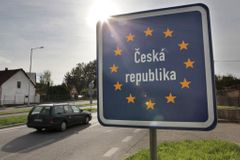 Šikana, drogy, zloději. Schengen očima Čechů a Němců