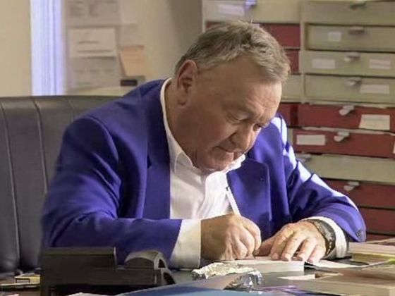 Vizitka Ericha von Dänikena Erich von Däniken