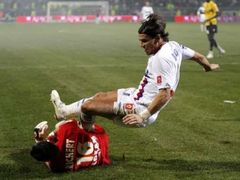 Milan Baroš z Lyonu a Stephane Pichot ze Sedanu.