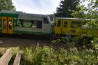 U Rotavy na Sokolovsku do sebe narazily dva vlaky, viníkem je zřejmě strojvůdce