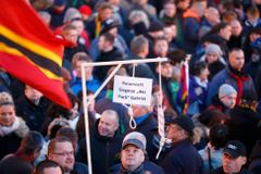 Karel Hvížďala: Kdo a proč volí v Evropě extremisty?