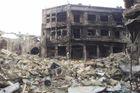 Povstalci našli v Aleppu přes šest desítek popravených