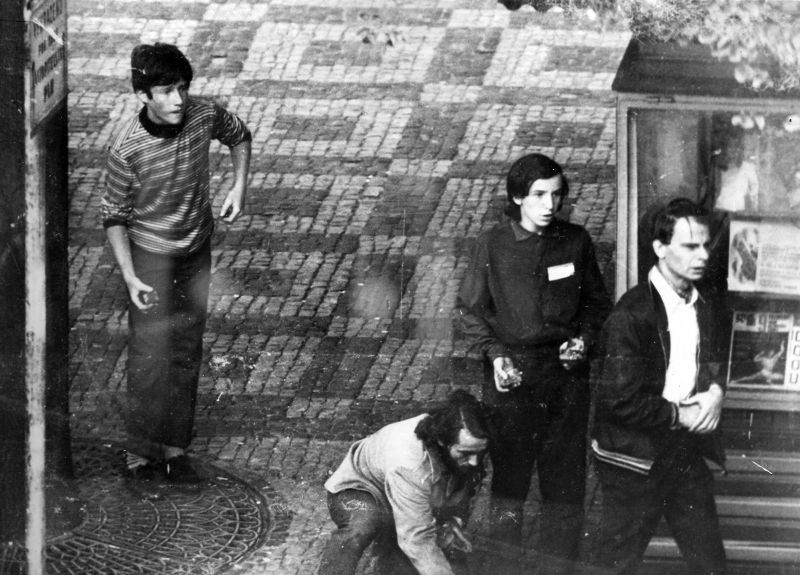 Mladící na Václavském náměstí v sprnu 1968