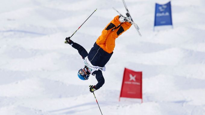 Laís Souzaová, jež se po dvou startech na letních olympijských hrách chtěla kvalifikovat i na zimní olympiádu do Soči, má po pádu při tréninku v USA ochrnuté končetiny.