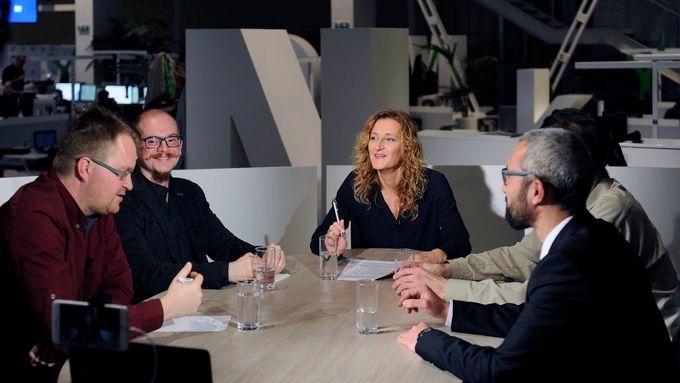 Podívejte se na debatu novinářů Davida Klimeše, Martina Zvěřiny, Roberta Břešťana a Jaroslava Fialy na DVTV.