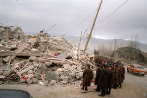 Zemětřesení v Arménii bylo tak ničivé, že Sovětský svaz sáhl k nevídanému kroku