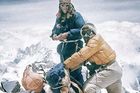 Jednorázové užití / Fotogalerie / Everest / 5_1953 - První stanutí na vrcholu - 29. května 1953 Novozélanďan Edmund Hillary a nepálský Šerpa Tenzing Norgay