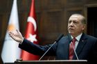Erdogan: Zahájili jsme operaci proti PKK v Iráku, chystáme i její rozšíření na sever Sýrie