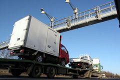 Unikátní český systém má odhalit přetížené kamiony