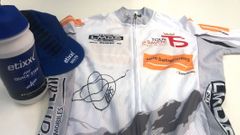 Soutěž: Víte, kdo vlastní Etixx Quick-Step? Pak můžete vyhrát podepsaný cyklistický dres