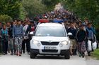 Maďarská policie doprovází běžence na hranice s Rakouskem