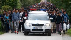 Maďarská policie doprovází běžence na hranice s Rakouskem