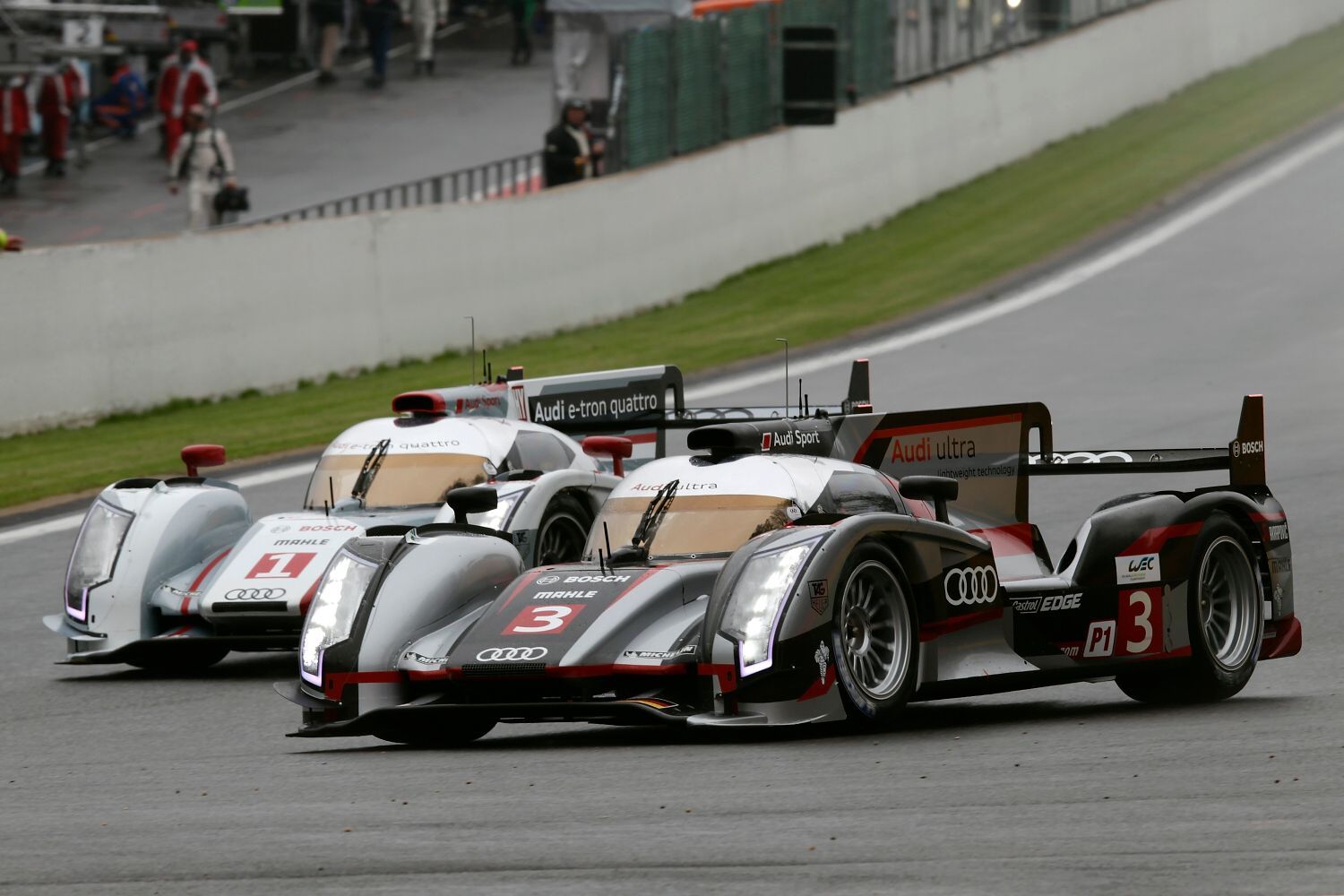 Audi R18 ultra a Audi R18 e-tron quattro