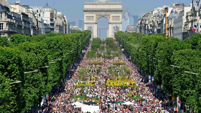 Francie je světovou jedničkou v počtu zahraničních turistů, které každý rok přiláká.
