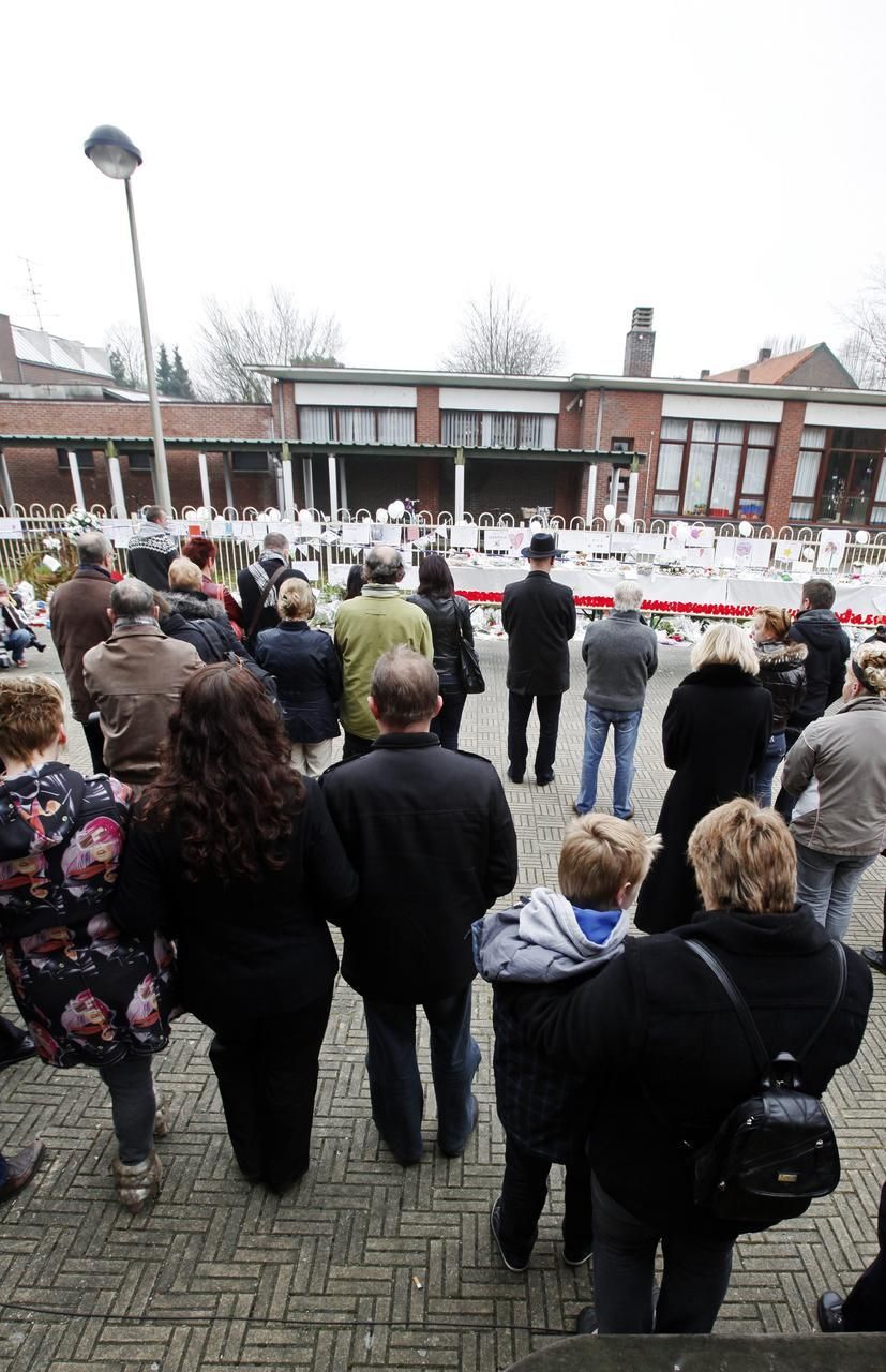 Belgie - minuta ticha za zesnulé školáky - Lommel