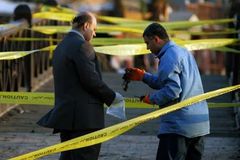 Káhirou otřásl výbuch. Útočník u americké ambasády odpálil bombu