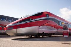 Vyjel nejrychlejší vlak Evropy. Italové překonají i TGV
