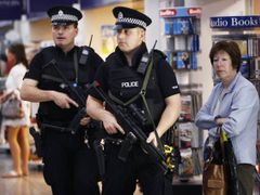 Letiště Glasgow dnešních dní: V terminálu hlídkují ozbrojenci