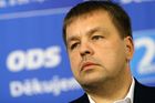 Koaliční boj: Tluchoř obvinil VV, že zneužívá policii