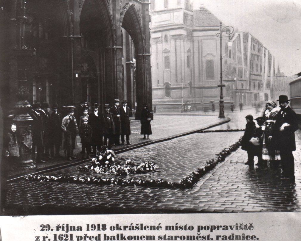 Výročí stržení Mariánského sloupu v roce 1918