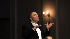 Valerij Gergijev řídí Mahlerovu pátou symfonii.