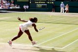 Jediný vzájemný duel na trávě mezi oběma tenistkami přitom viděli právě fanoušci v All England Clubu před dvěma lety na Wimbledonu 2010. Tehdy se po výhře 7:6 (7:5) a 6:2 radovala tehdejší světová i turnajová jednička Serena Williamsová, jež nakonec celý turnaj vyhrála.