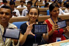 "Indický" tablet Aakash se začne prodávat v lednu