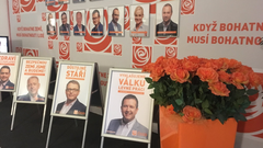 ČSSD hledá nový směr. Příští vedení určí, jestli skončí v opozici, nebo ve vládě