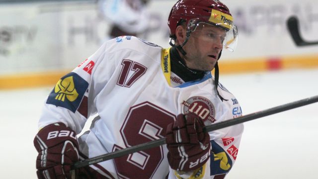Jaroslav Hlinka má jasno: O titul si to v extralize Sparta rozdá s Třincem. Podle jmen je to prý jednoznačné.