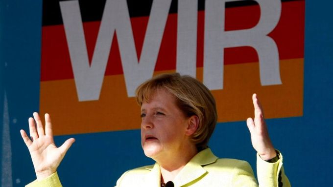 Angela Merkelová má pohromadě svou v pořadí už druhou vládu. Usednou v ní staří známí i nové, mladé tváře.