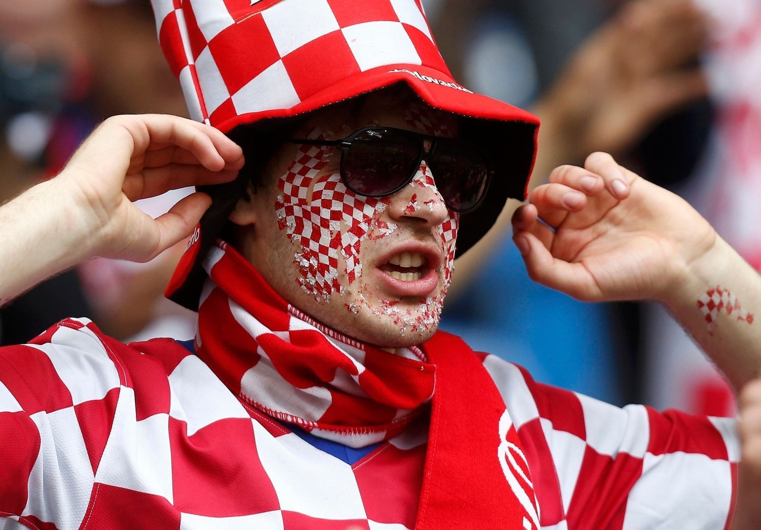 Chorvatský fanoušek před utkáním Chorvatska s Itálií ve skupině C na Euru 2012