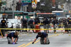 Policie zneškodnila pět bomb nastražených v New Jersey, jedno ze zařízení vybuchlo