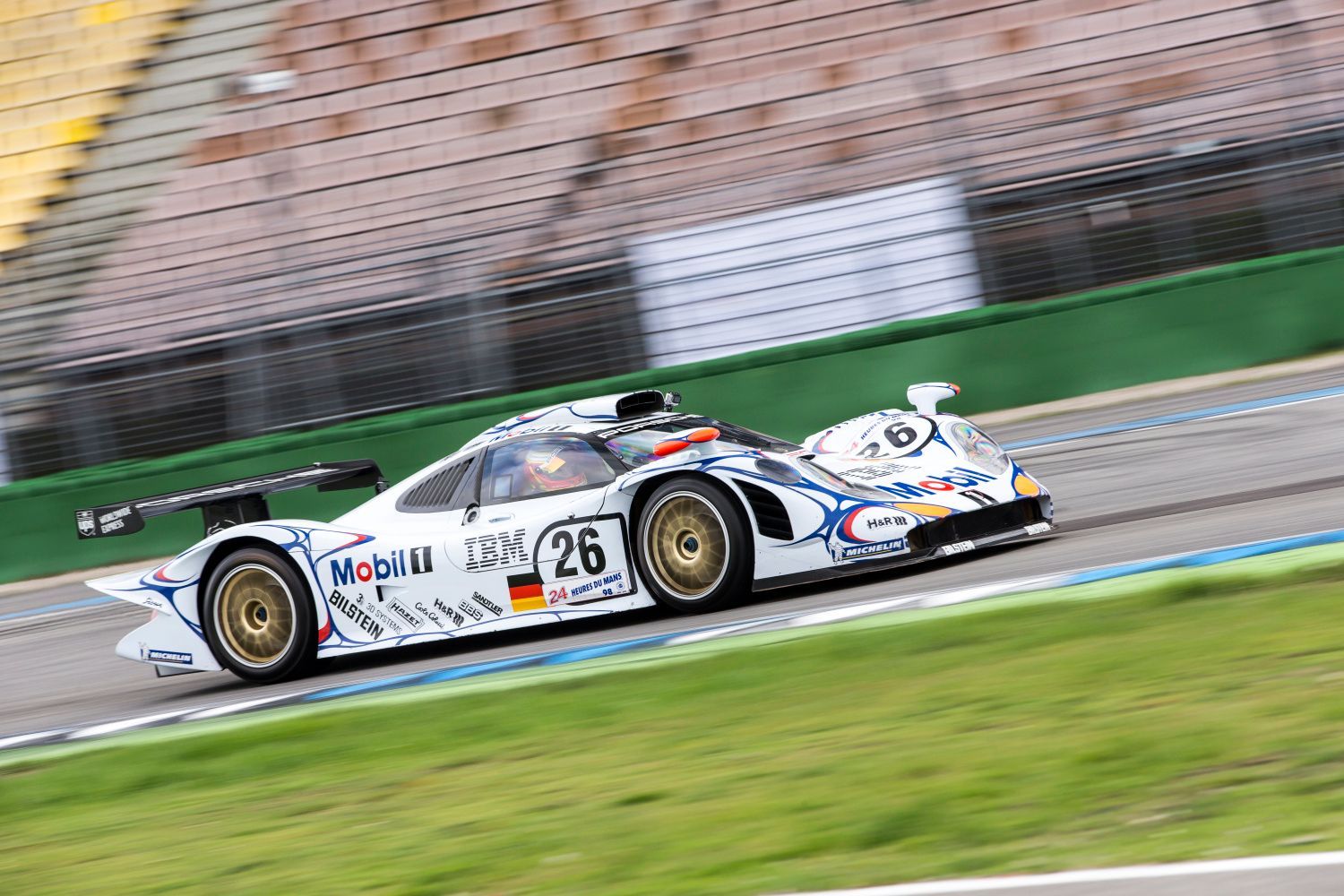 Závodní historie Porsche: Porsche 911 GT1 (1998)