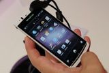 Sony Ericsson XPERIA Nozomi - vlajková loď na obzoru I přes oznámený konec spolupráce japonské společnosti Sony a švédské společnosti Ericsson se na internetu objevily zprávy o připravovaném skvělém smartphone s Androidem dočasně nazvaném Sony Ericsson Xperia Nozomi. Na trh by se měl telefon dostat s označením Xperia Arc HD.