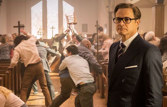 Colin Firth v roli superšpióna Harryho Harta v akční komedii Kingsman: Tajná služba (2014).